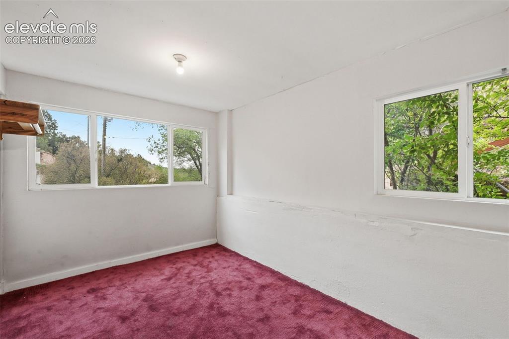 Image 9 of 20: Bedroom