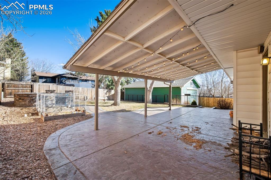 Image 46 of 50: Patio