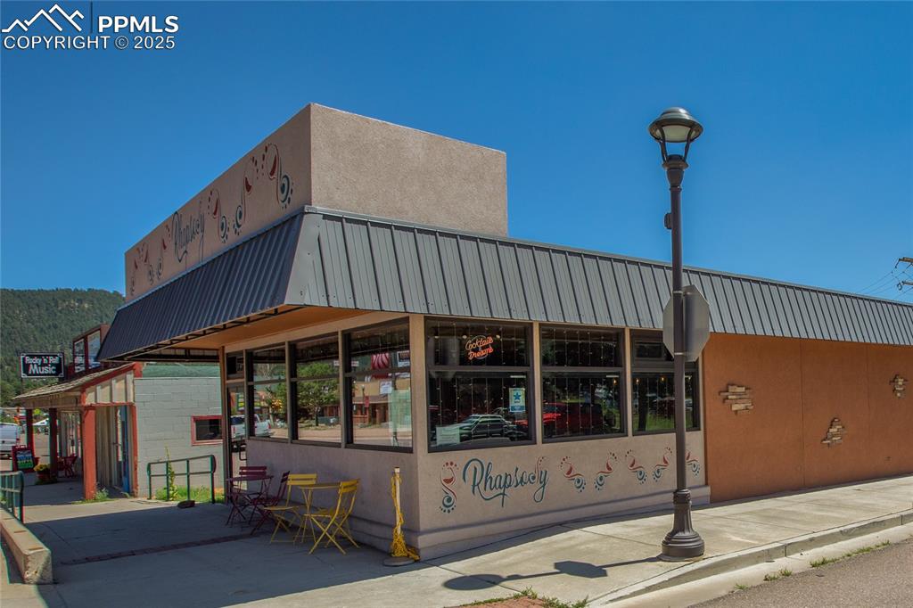 Image 5 of 48: Front of Structure