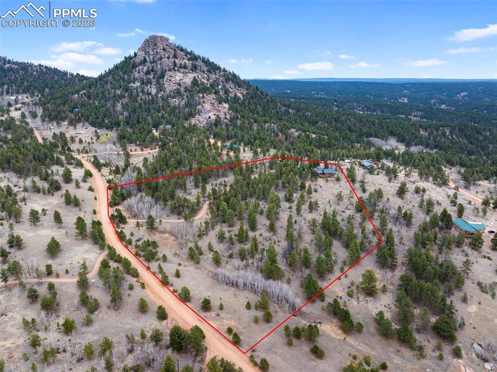 Image 33 of 34: Property lines are approximate and not a survey