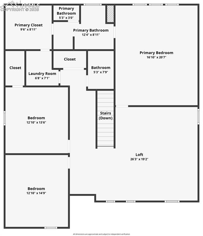 Image 49 of 50: Yard