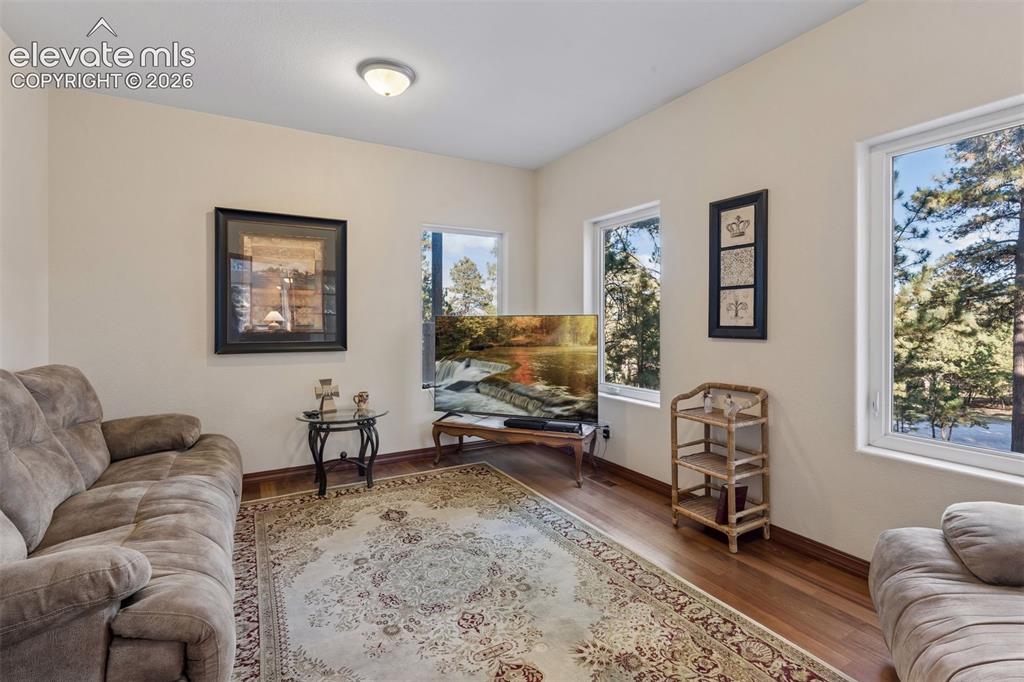 Image 15 of 45: Living Room