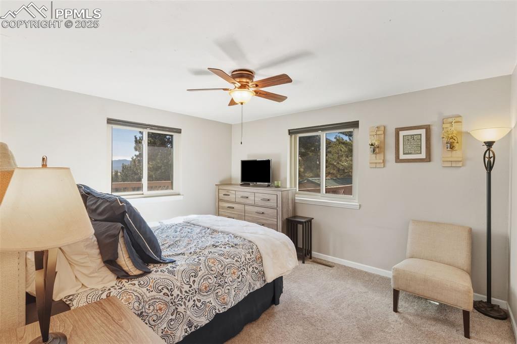 Image 13 of 33: Primary bedroom