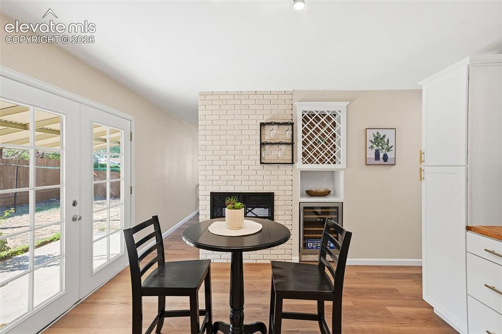 Image 15 of 34: Dining Area