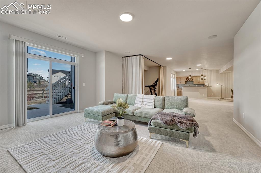 Image 35 of 50: Family Room