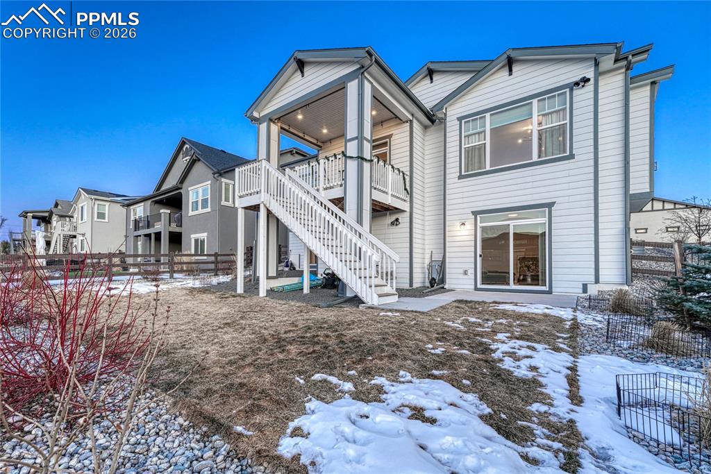 Image 50 of 50: Back of Structure