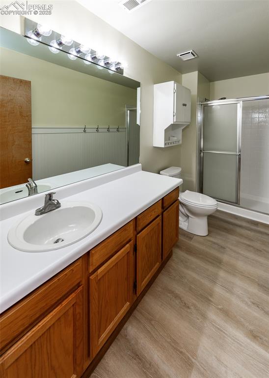 Image 31 of 44: Lower level full bath