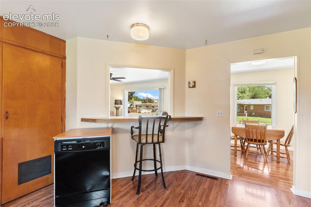 Image 12 of 38: Kitchen
