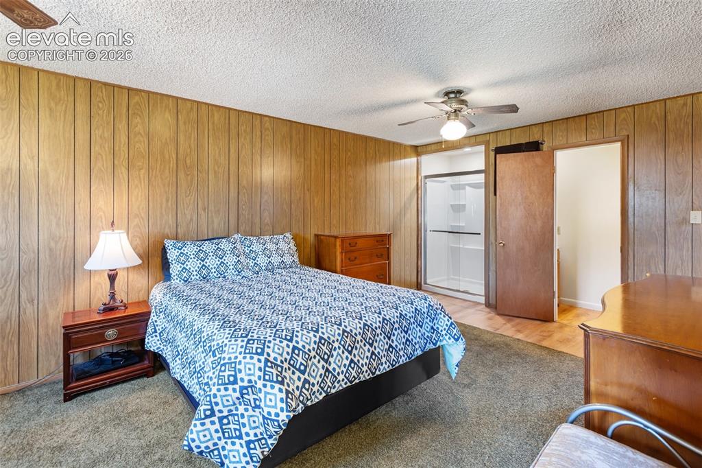 Image 19 of 38: Bedroom