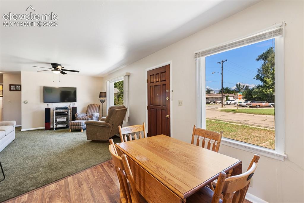 Image 8 of 38: Dining Area