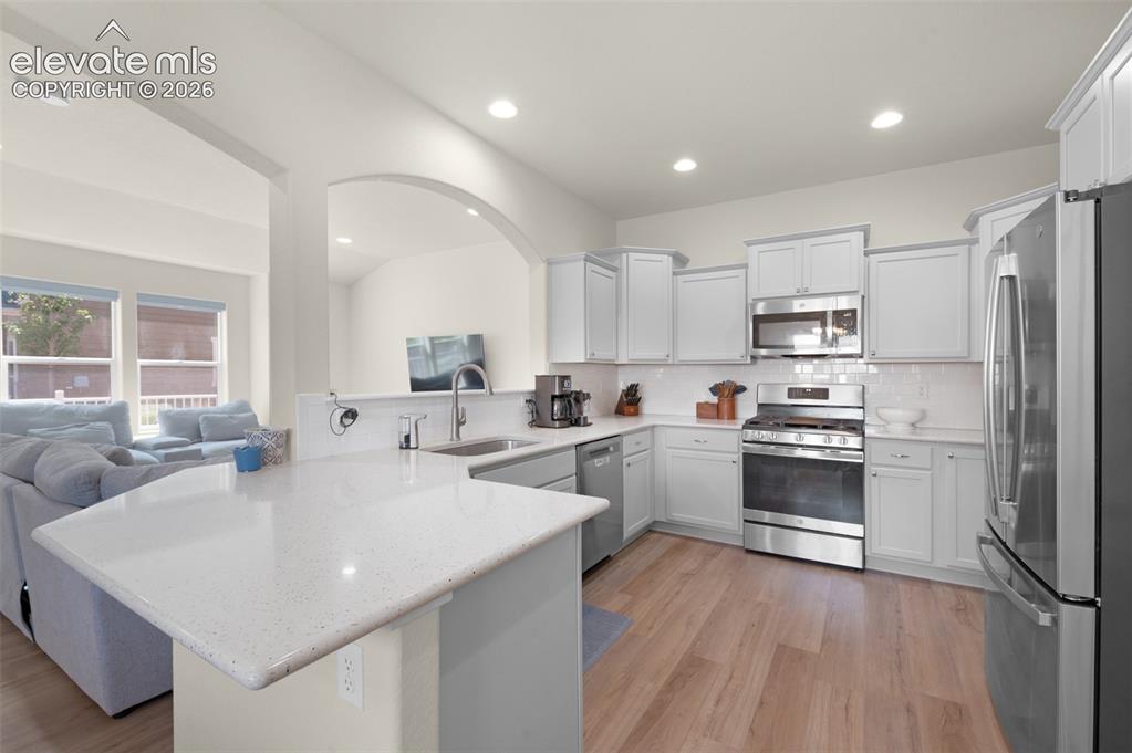 Image 9 of 33: Kitchen