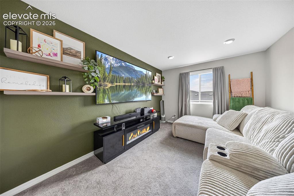 Image 14 of 41: Living Room