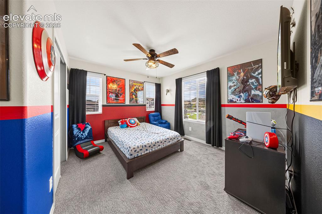 Image 15 of 41: Bedroom