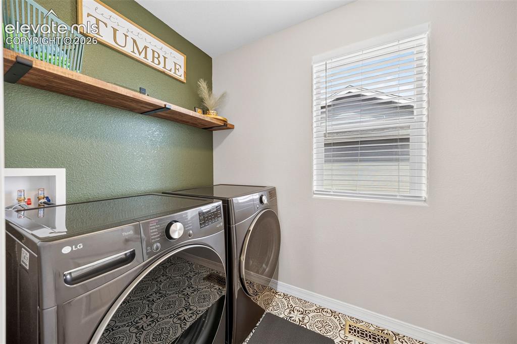 Image 19 of 41: Laundry