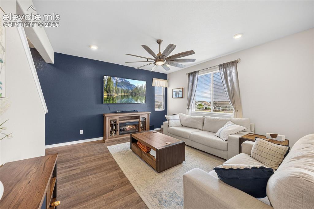 Image 6 of 41: Living Room