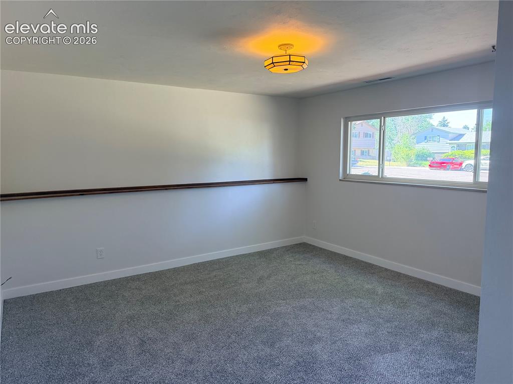 Image 11 of 23: Family Room