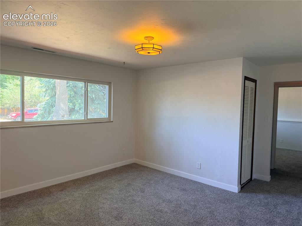 Image 12 of 23: Family Room