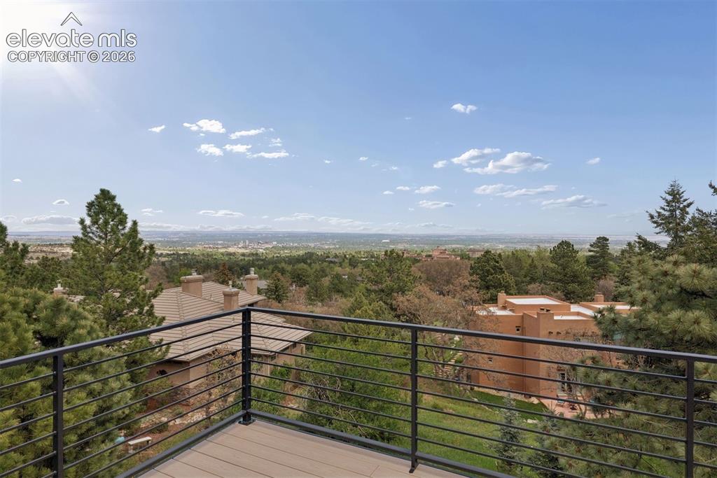 Image 12 of 50: Balcony