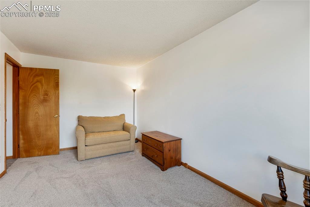 Image 23 of 42: second bedroom