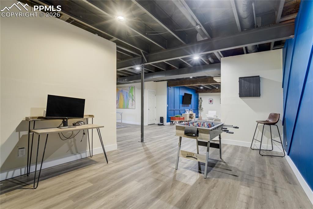 Image 39 of 50: Game Room