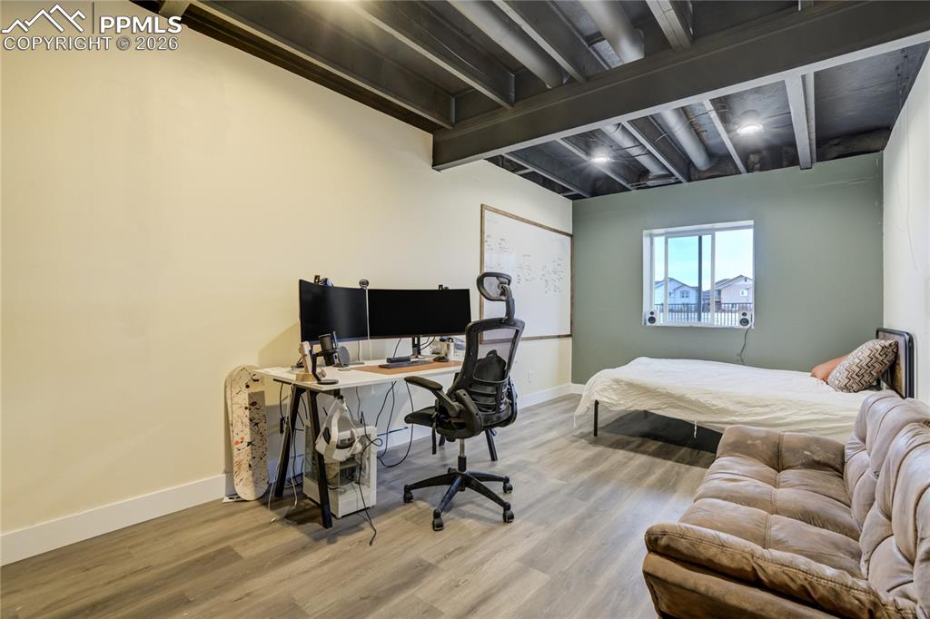 Image 43 of 50: Bedroom