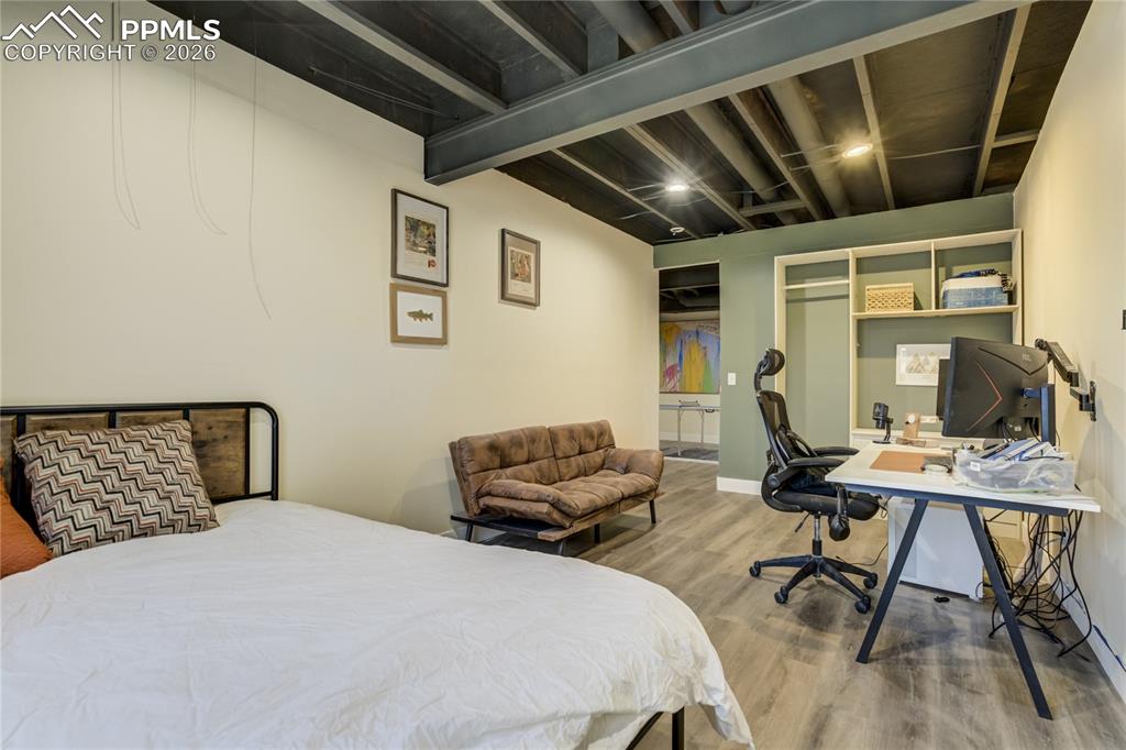 Image 44 of 50: Bedroom