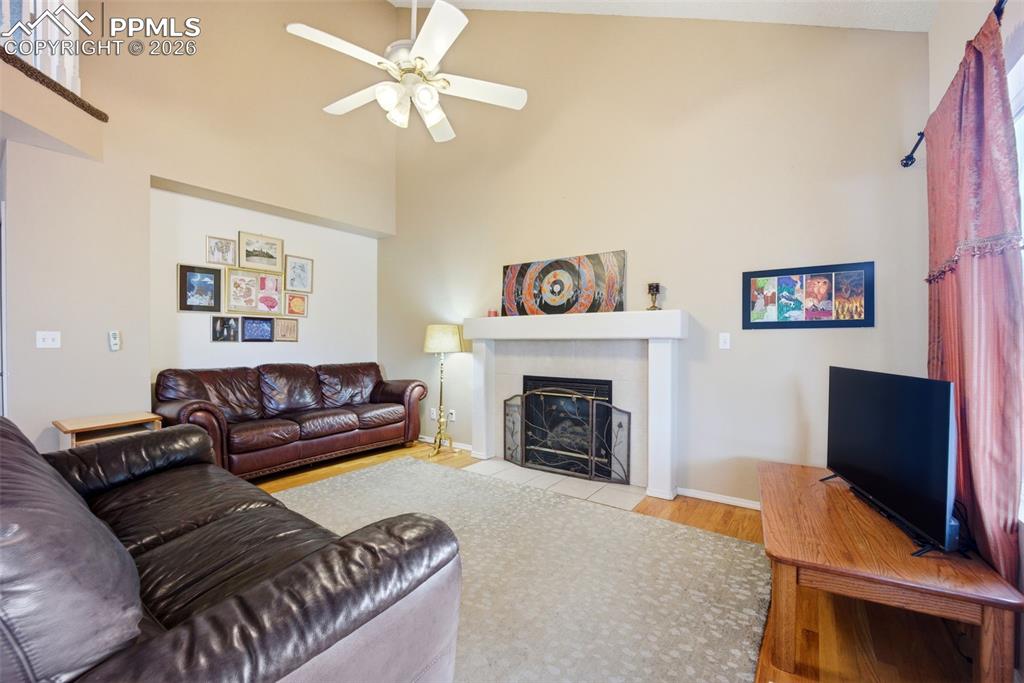 Image 10 of 49: Family Room