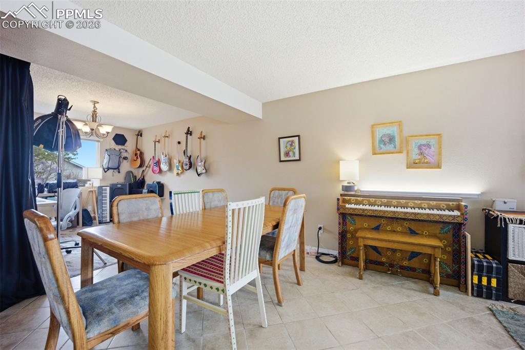 Image 15 of 49: Living Room