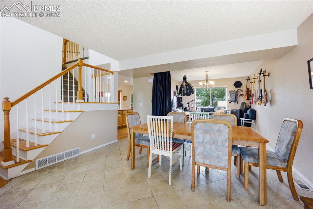 Image 16 of 49: Living Room