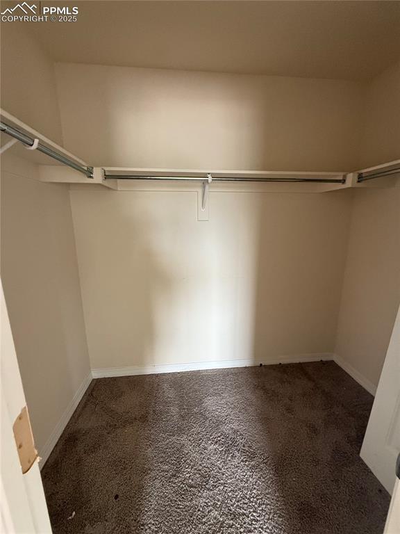 Image 11 of 25: Closet