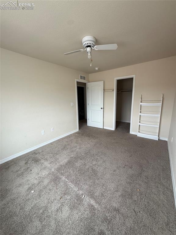 Image 12 of 25: Bedroom
