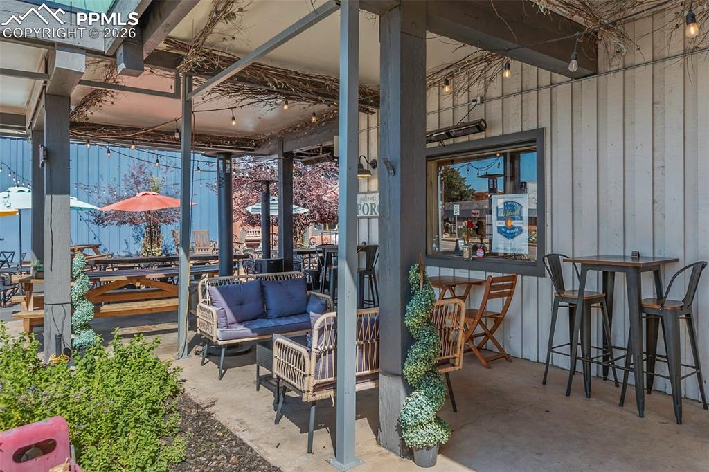 Image 16 of 50: Patio