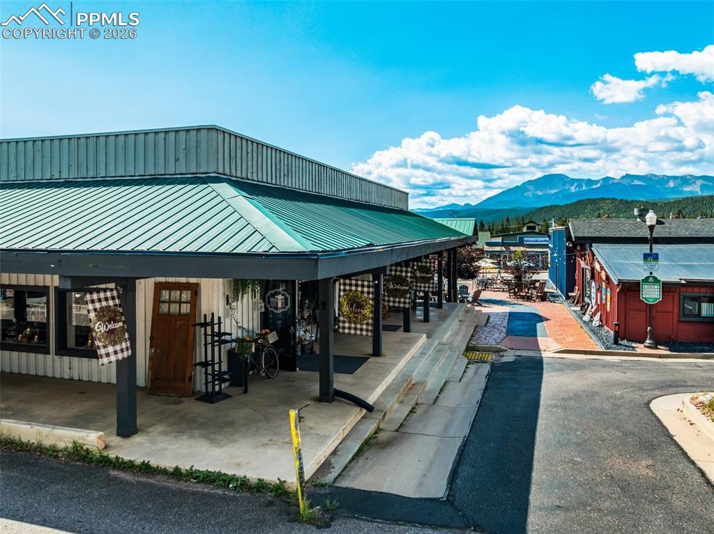 Image 44 of 50: Community