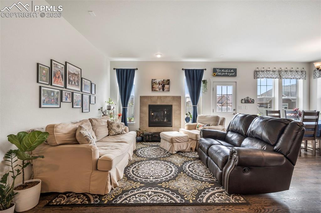 Image 10 of 27: Living Room