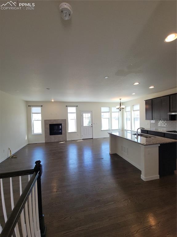 Image 30 of 30: Main level without furniture
