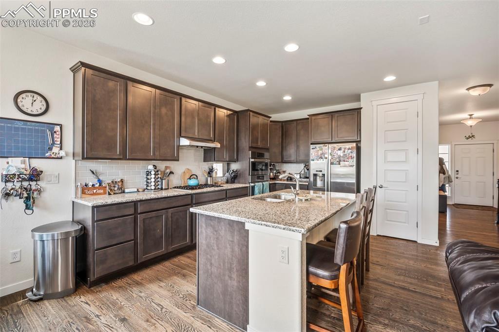 Image 6 of 27: Kitchen