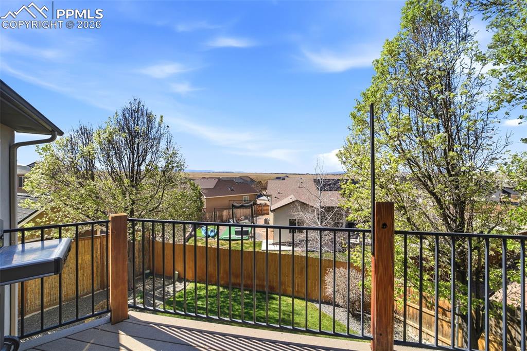 Image 18 of 50: Balcony