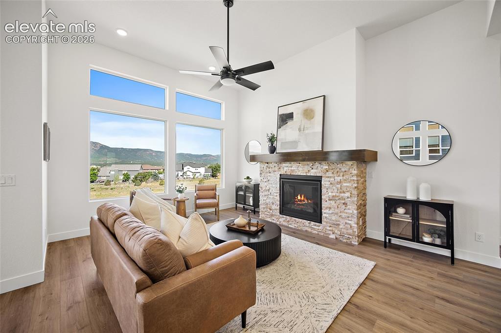 Image 11 of 49: Living Room