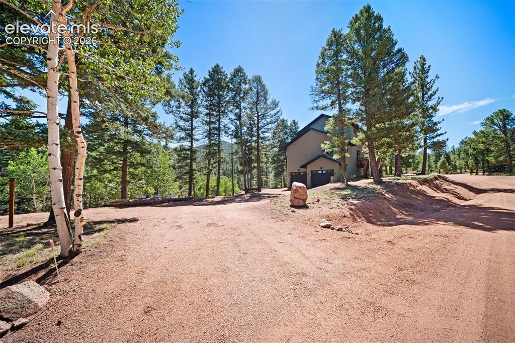 Image 31 of 42: View of entrance to the driveway