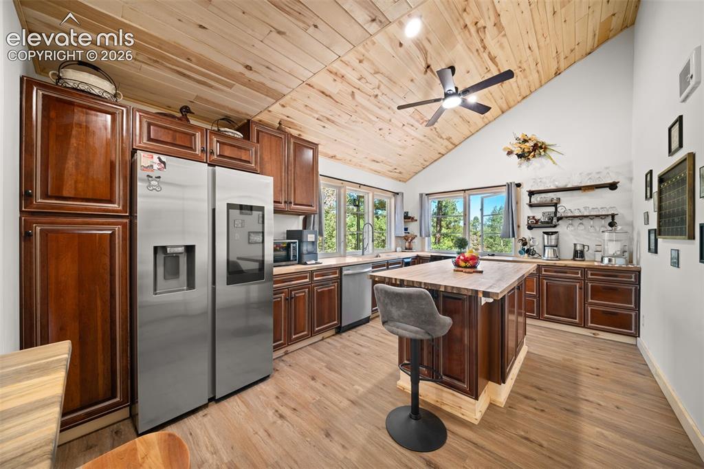 Image 9 of 42: Main level kitchen