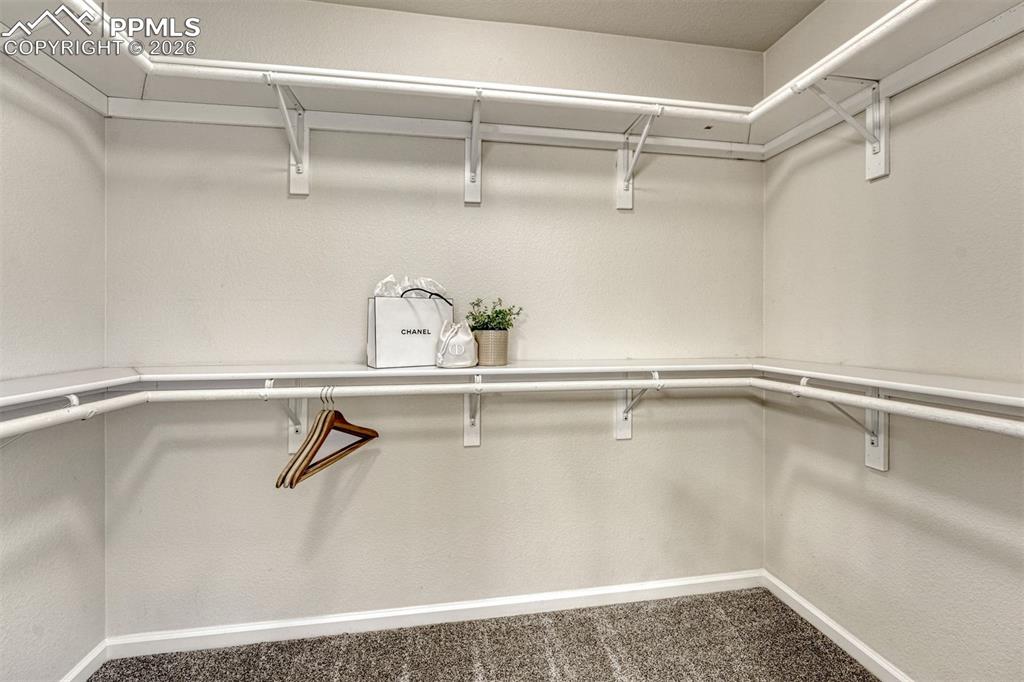 Image 22 of 44: Closet