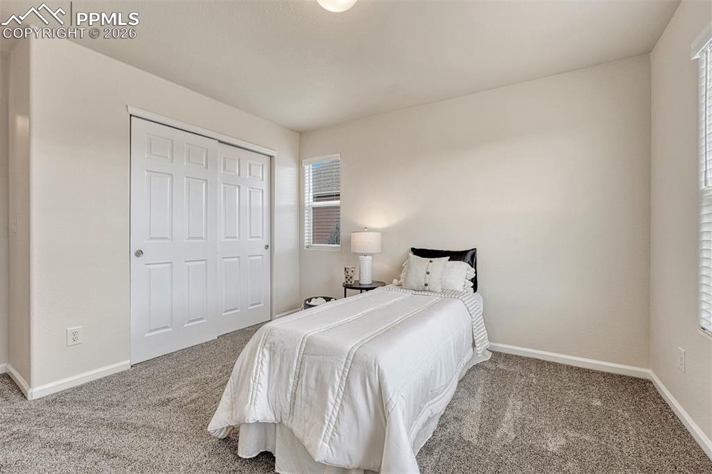 Image 24 of 44: Bedroom