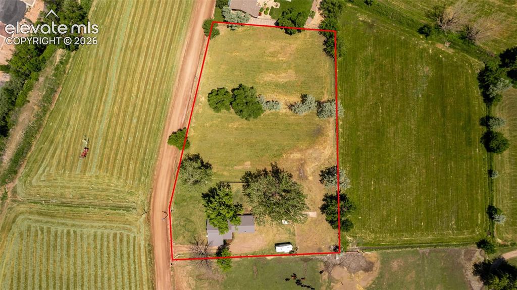 Image 8 of 47: Property Lines
are approximate and not a survey.