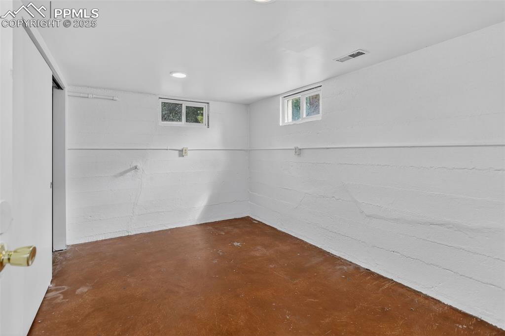 Image 14 of 18: Basement