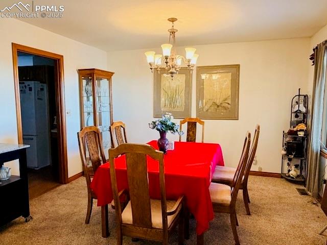 Image 23 of 34: Dining Area