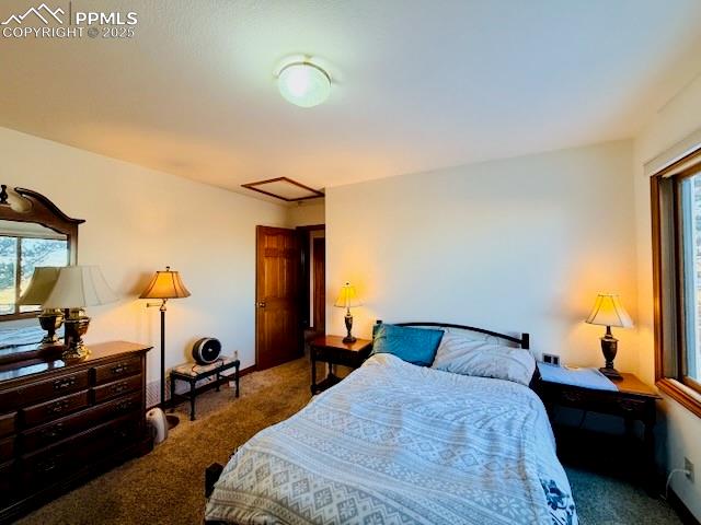 Image 32 of 34: Bedroom