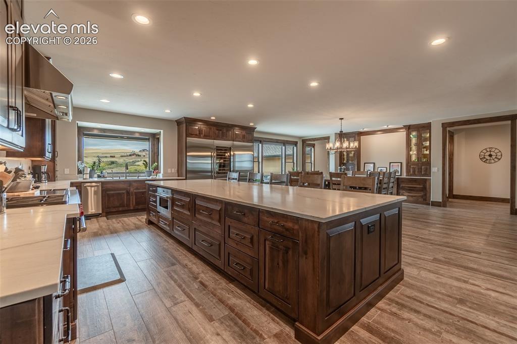 Image 10 of 49: Kitchen