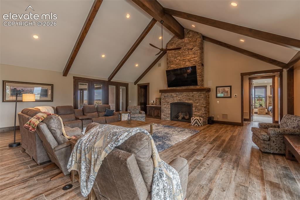 Image 15 of 49: Living Room