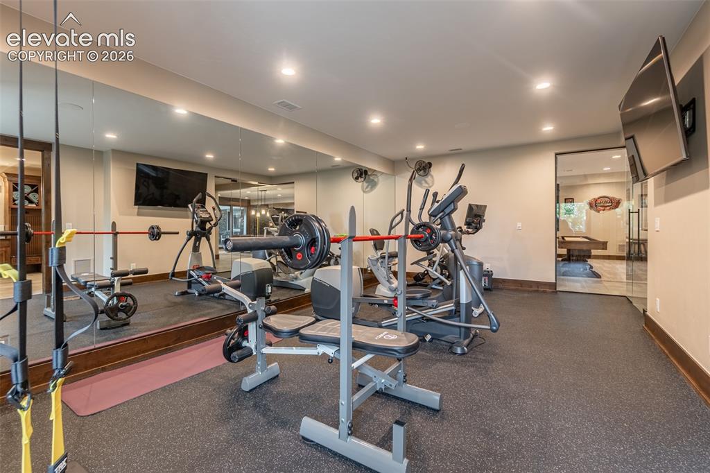 Image 4 of 49: Gym