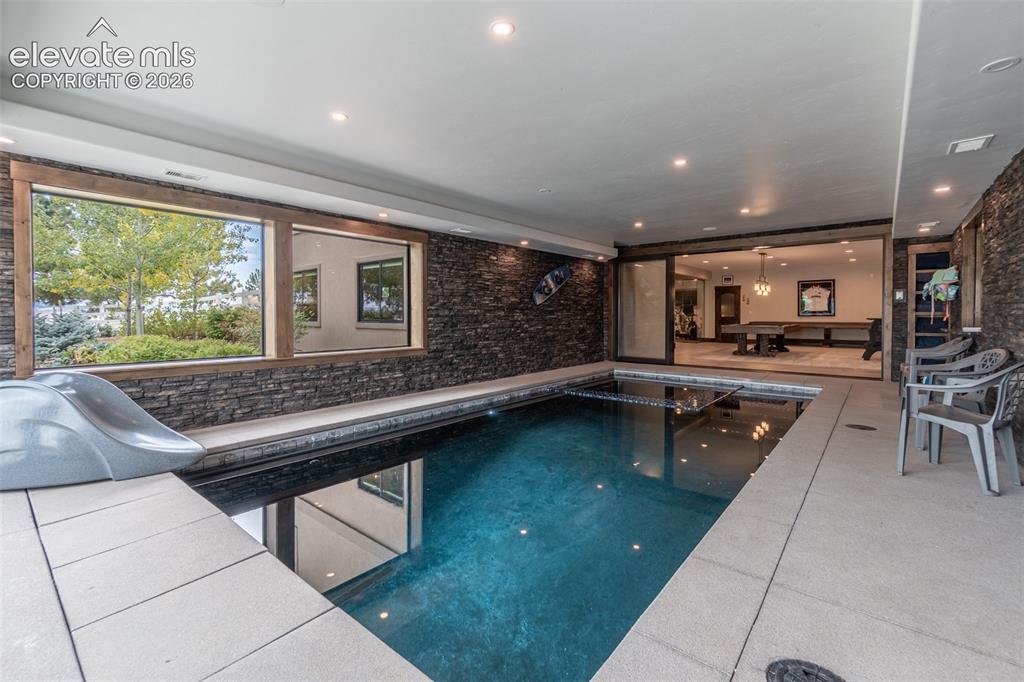 Image 9 of 50: Pool